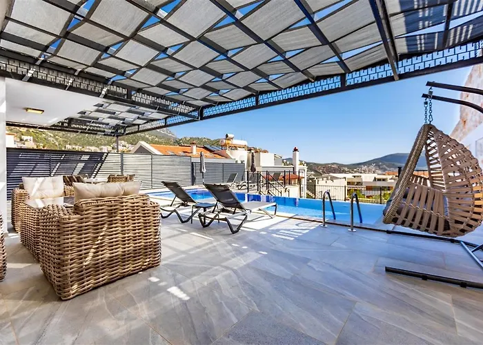 Kamile Sultan Deniz Manzarali Jakuzili Villa Kalkan