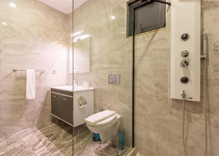 Kamile Sultan Deniz Manzarali Jakuzili Villa Kalkan