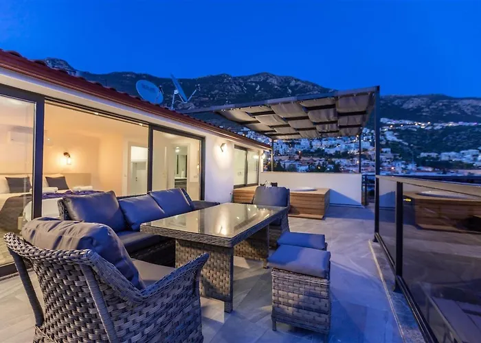 Villa Kamile Sultan Deniz Manzarali Jakuzili Kalkan