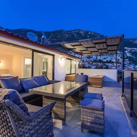 Villa Kamile Sultan Deniz Manzarali Jakuzili Kalkan