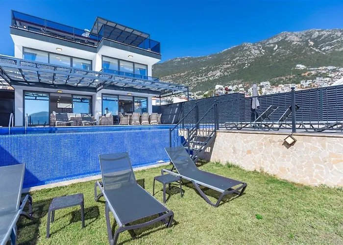 Villa Kamile Sultan Deniz Manzarali Jakuzili Kalkan