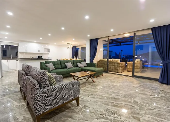 Villa Kamile Sultan Deniz Manzarali Jakuzili *