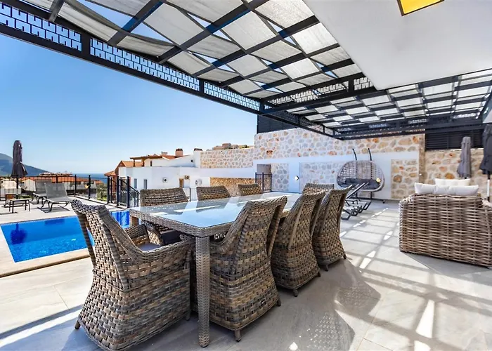 Kamile Sultan Deniz Manzaralı Jakuzili Villa Kalkan