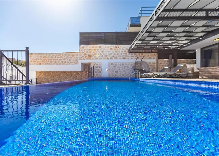 Villa Kamile Sultan Deniz Manzaralı Jakuzili Kalkan
