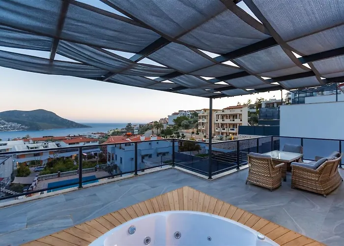 Villa Kamile Sultan Deniz Manzaralı Jakuzili Kalkan