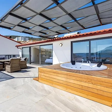 Kamile Sultan Deniz Manzarali Jakuzili Villa Kalkan